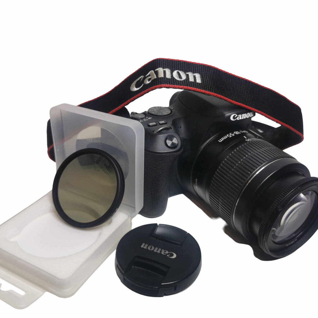 Aparat fotograficzny Canon z filtrem polaryzacyjnym
