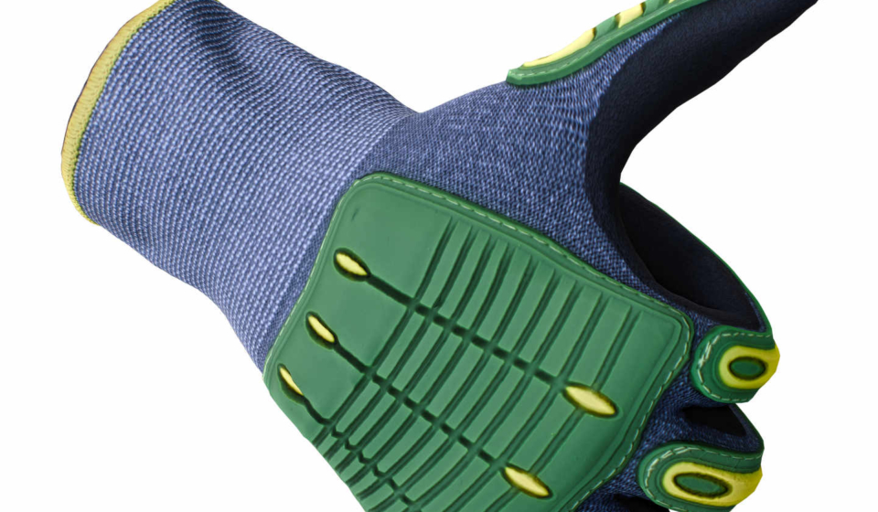 Rękawica robocza w geście uniesionego kciuka. Fotoskanowanie produktowe